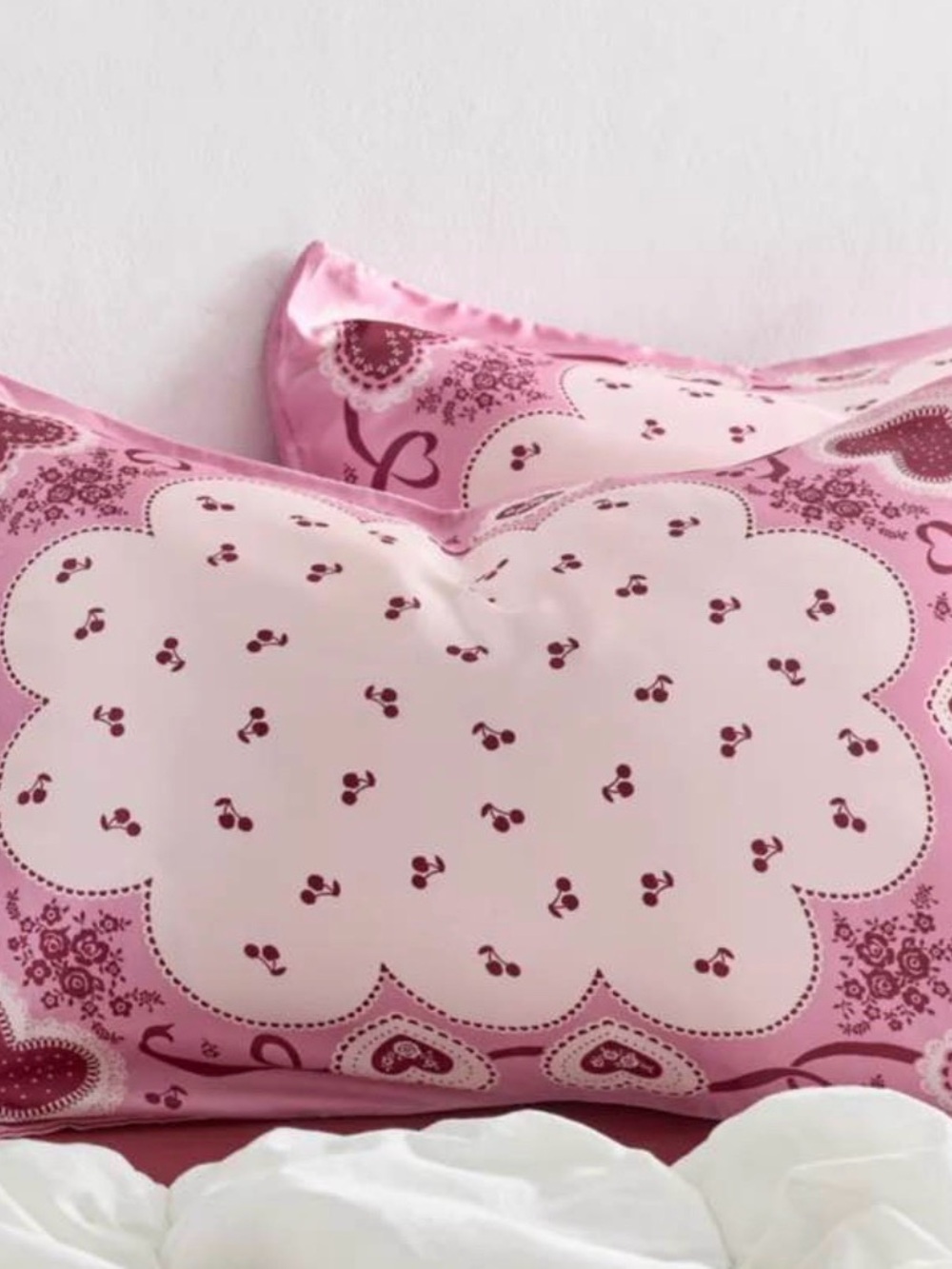 Urban Outfitters Vintage Style Valentine’s Day Satin Sham Set